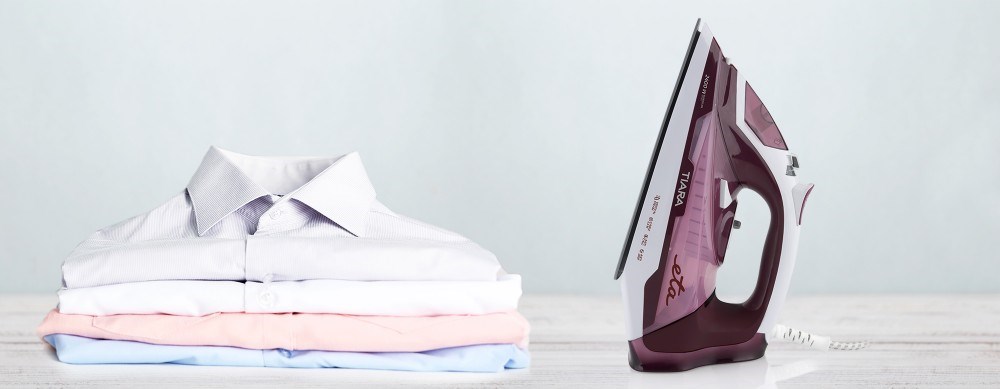 ETA 126990000 napařovací žehlička